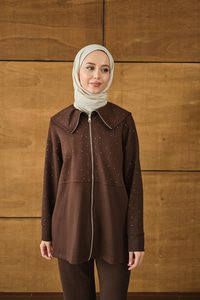 Gemici Yaka Taşlı Takım Kahverengi