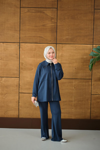 Gemici Yaka Taşlı Takım Lacivert