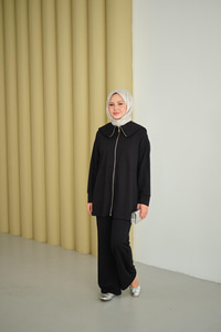 Gemici Yaka Taşlı Takım Siyah