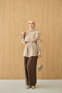 Geniş Katlı Yaka Bel Bağlamalı Tunik Krem