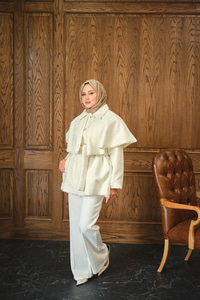 Geniş Yaka Simli Kaşe Ceket Beyaz