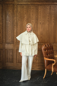 Geniş Yaka Simli Kaşe Ceket Beyaz