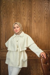 Geniş Yaka Simli Kaşe Ceket Beyaz