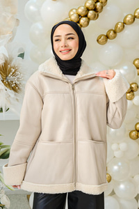 Geniş Yakalı Kürk Mont Taş