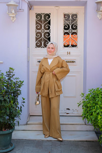 Geniş Yakalı Takım Yağ Yeşil