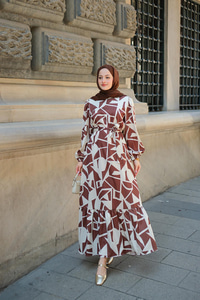 Geometrik Desen Saten Elbise Kahverengi