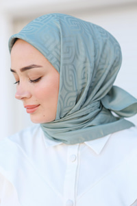 Geometrik Jakar Eşarp Su Yeşil