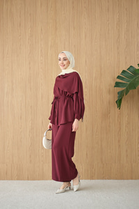 Gizli Düğme Detay Bel Bağlamalı Takım Bordo