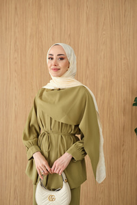 Gizli Düğme Detay Bel Bağlamalı Takım Fıstık Yeşil