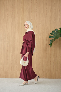 Gizli Düğme Detay Bel Bağlamalı Takım Bordo