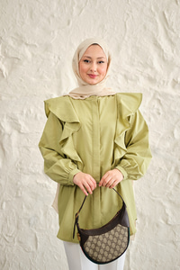 Gizli Düğme Detay Omuzdan Volanlı Gömlek Yeşil