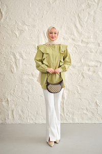 Gizli Düğme Detay Omuzdan Volanlı Gömlek Yeşil