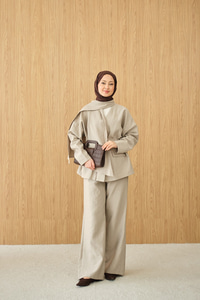 Gizli Düğme Detay V Yaka Takım Krem