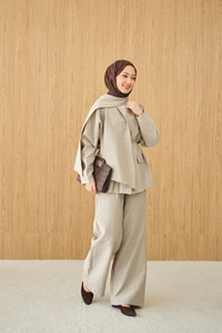 Gizli Düğme Detay V Yaka Takım Krem