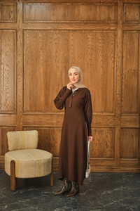 Gizli Düğme Detaylı Elbise Kahverengi