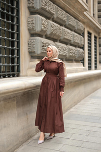 Gizli Düğmeli Apolet Detay Elbise Kahverengi