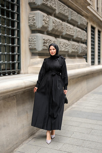 Gizli Düğmeli Apolet Detay Elbise Siyah