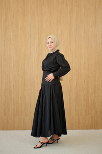 Gizli Düğmeli Beli Kuşaklı Gömlek Yaka Takım Siyah