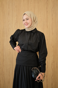 Gizli Düğmeli Beli Kuşaklı Gömlek Yaka Takım Siyah