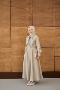 Gizli Düğmeli Çıtçıt Detay Gömlekli Takım Bej