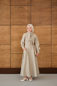 Gizli Düğmeli Çıtçıt Detay Gömlekli Takım Bej