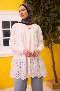 Gizli Düğmeli Dantel Detay Gömlek Beyaz