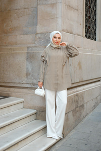 Gizli Düğmeli Fırfır Detay Gömlek Küf Yeşil