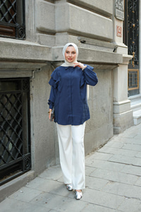 Gizli Düğmeli Fırfır Detay Gömlek Lacivert