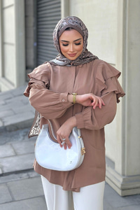 Gizli Düğmeli Fırfır Detay Gömlek Vizon