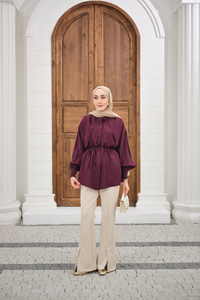 Gizli Düğmeli Hakim Yaka Bel Bağlamalı Gömlek Mürdüm