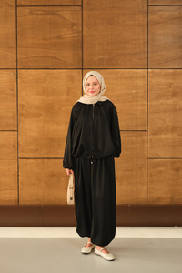 Gizli Fermuar Detay Takım Siyah