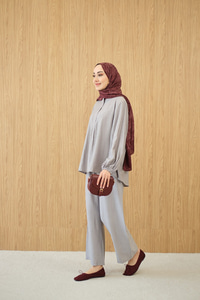 Gizli Fermuar Detaylı Müslin Takım Gri