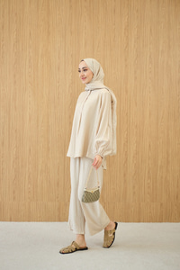 Gizli Fermuar Detaylı Müslin Takım Krem