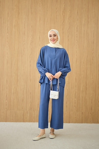 Gizli Fermuar Detaylı Müslin Takım Mavi