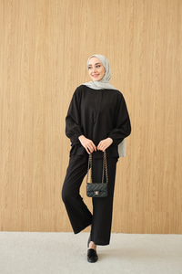 Gizli Fermuar Detaylı Müslin Takım Siyah