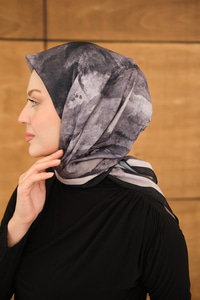 Gök Bulut Desen Eşarp Siyah