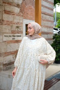 Gold Çicek Nakışlı Elbise Krem