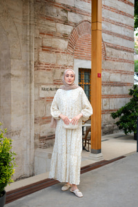 Gold Çicek Nakışlı Elbise Krem