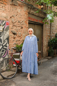 Gold Çicek Nakışlı Elbise Mavi