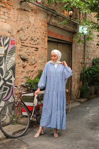 Gold Çicek Nakışlı Elbise Mavi