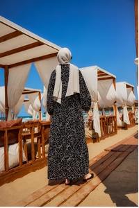 Gold Çicek Nakışlı Elbise Siyah