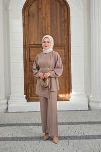 Gold Çıtçıt Kemerli Pantolonlu Takım Taş