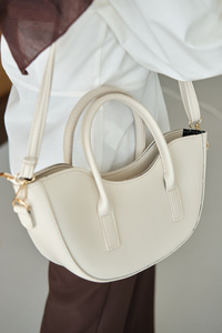 Gold Detay Deri Görünümlü Gondol Çanta Krem