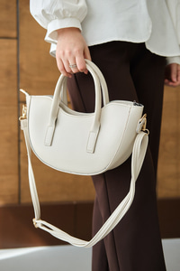 Gold Detay Deri Görünümlü Gondol Çanta Krem