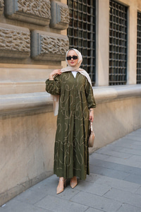 Gold Dikiş Detaylı Elbise Haki Yeşil