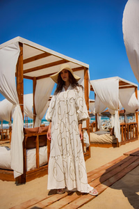 Gold Dikiş Detaylı Elbise Krem