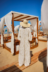 Gold Dikiş Detaylı Elbise Krem