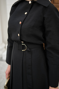 Gold Düğme Detay Etekli Takım Siyah