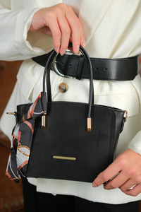 Gold Düğme Detay Fularlı Çanta Siyah