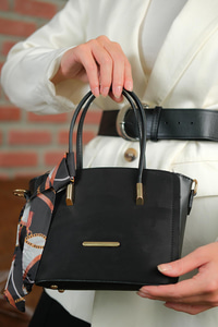 Gold Düğme Detay Fularlı Çanta Siyah